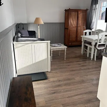 Huus Moevchen Apartment