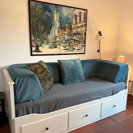 Huus Moevchen Apartment