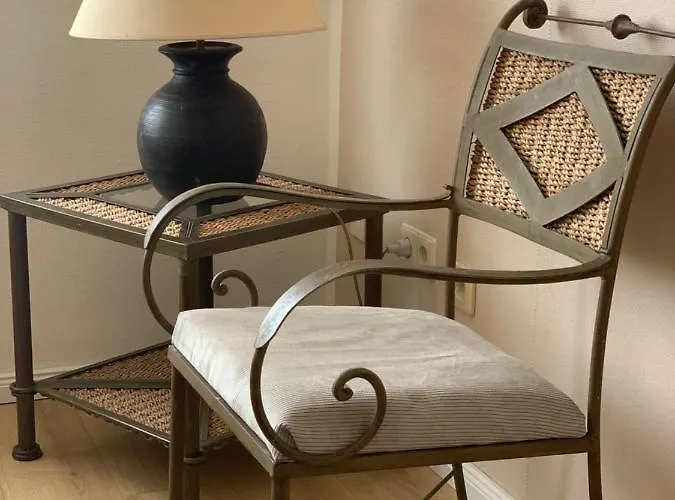 Huus Moevchen * 博尔库姆